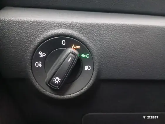 VOLKSWAGEN T-ROC - voiture d'occasion - Photo 15