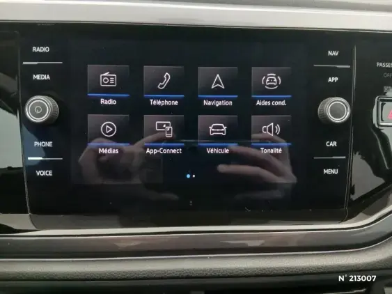 VOLKSWAGEN POLO VI - voiture d'occasion - Photo 13