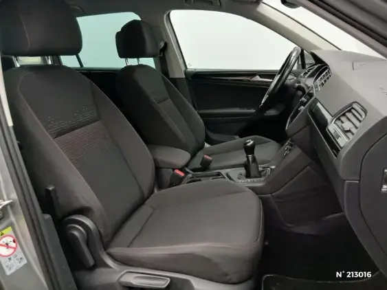 VOLKSWAGEN TIGUAN II - voiture d'occasion - Photo 10