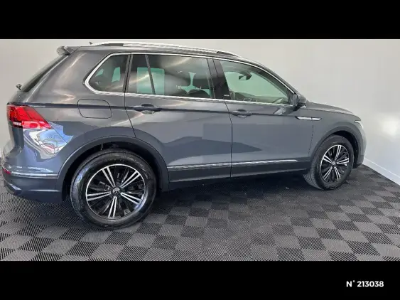 VOLKSWAGEN TIGUAN II - voiture d'occasion - Photo 5