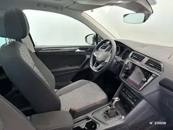 VOLKSWAGEN TIGUAN II - voiture d'occasion - Photo 10