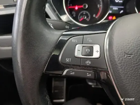 VOLKSWAGEN TOURAN III - voiture d'occasion - Photo 23