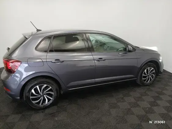 VOLKSWAGEN POLO VI - voiture d'occasion - Photo 5