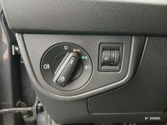 VOLKSWAGEN POLO VI - voiture d'occasion - Photo 15