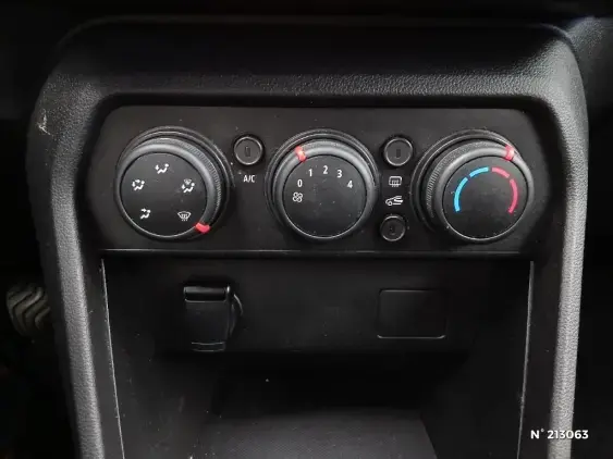 DACIA SANDERO III - voiture d'occasion - Photo 25