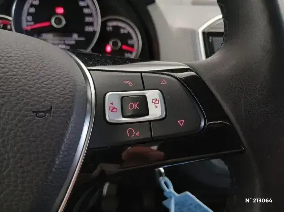 VOLKSWAGEN UP - voiture d'occasion - Photo 24