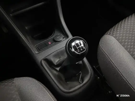 VOLKSWAGEN UP - voiture d'occasion - Photo 25