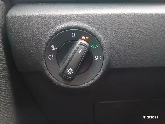 VOLKSWAGEN T-ROC - voiture d'occasion - Photo 15