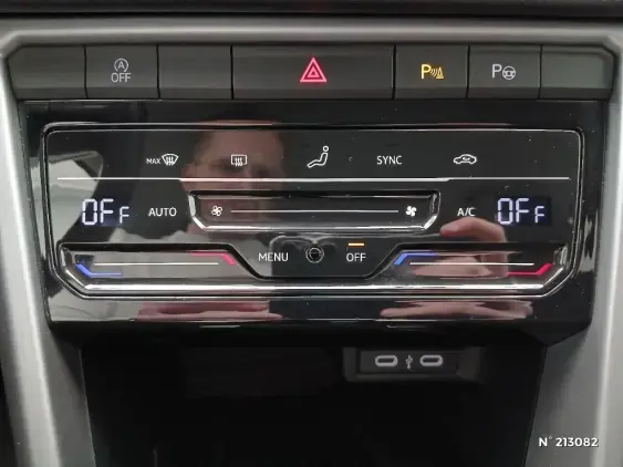 VOLKSWAGEN T-ROC - voiture d'occasion - Photo 25