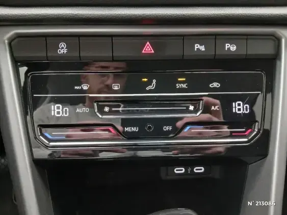 VOLKSWAGEN T-ROC - voiture d'occasion - Photo 25