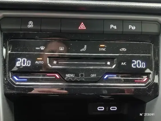 VOLKSWAGEN T-ROC - voiture d'occasion - Photo 25