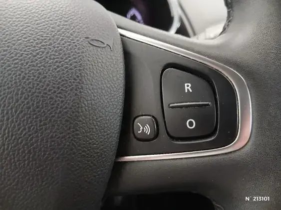 RENAULT CLIO IV - voiture d'occasion - Photo 24