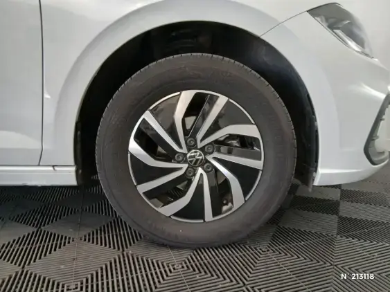 VOLKSWAGEN POLO VI - voiture d'occasion - Photo 8