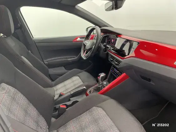 VOLKSWAGEN POLO VI - voiture d'occasion - Photo 10