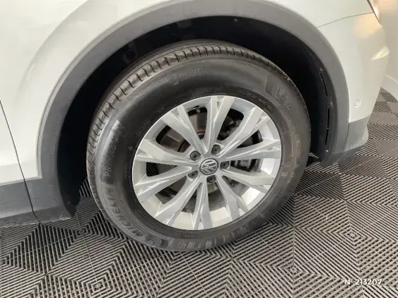 VOLKSWAGEN TIGUAN II - voiture d'occasion - Photo 8