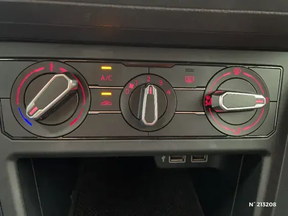VOLKSWAGEN POLO VI - voiture d'occasion - Photo 19