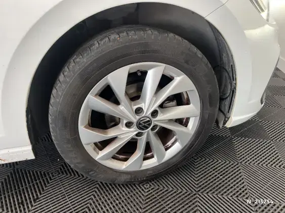VOLKSWAGEN POLO VI - voiture d'occasion - Photo 8