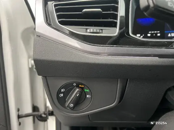 VOLKSWAGEN POLO VI - voiture d'occasion - Photo 15