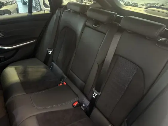 BMW SERIE 3 TOURING VII - voiture d'occasion - Photo 11
