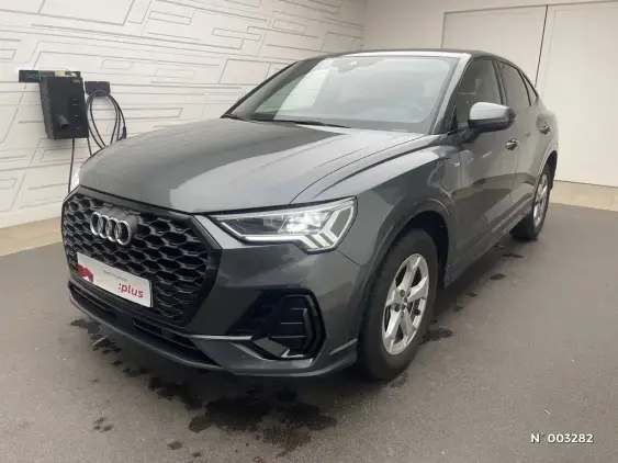 AUDI Q3 - voiture d'occasion - Photo 1