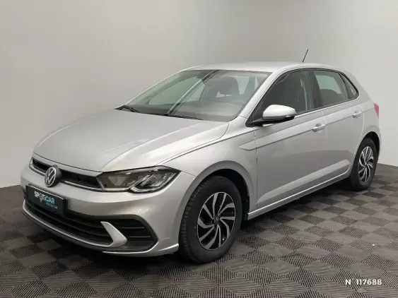 VOLKSWAGEN POLO VI - voiture d'occasion - Photo 1