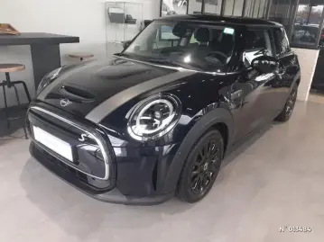 Acheter MINI MINI 3 PORTES Hatch 3 Portes Cooper SE 184 ch Edition Premium Plus occasion en vente à MINI SAINT-MERRI COMPIEGNE GUEUDET 1880