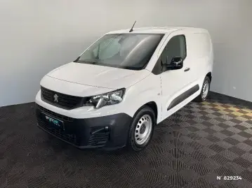 Acheter PEUGEOT PARTNER FGN PARTNER FOURGON ELECTRIQUE E-PARTNER FOURGON STANDARD 800 KG 136 CH BATTERIE 50 KWH ASPHALT occasion en vente à PEUGEOT FONTAINEBLEAU GUEUDET 1880