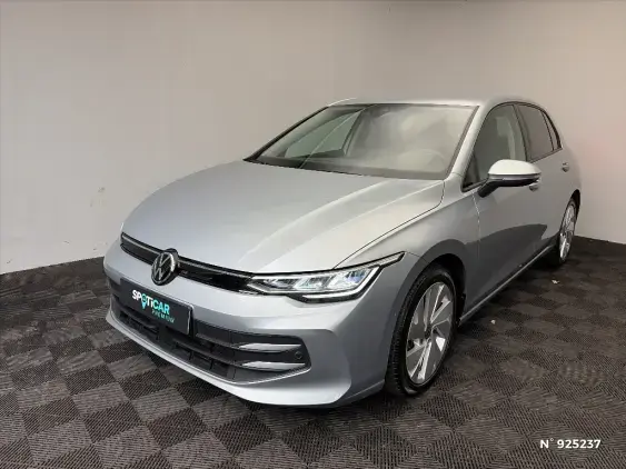VOLKSWAGEN GOLF VIII - voiture d'occasion - Photo 1