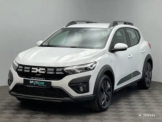 DACIA SANDERO III - voiture d'occasion - Photo 1