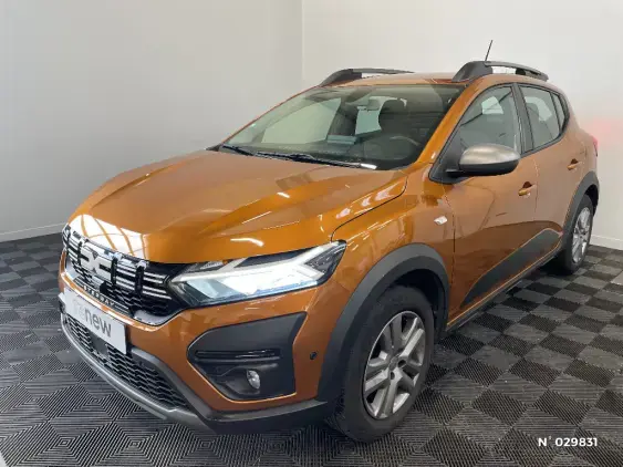 DACIA SANDERO III - voiture d'occasion - Photo 1