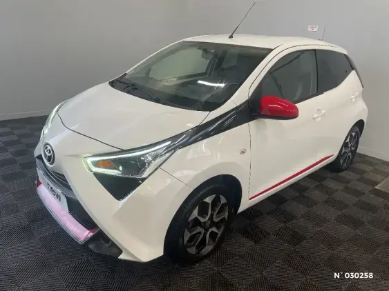 TOYOTA AYGO II - voiture d'occasion - Photo 1
