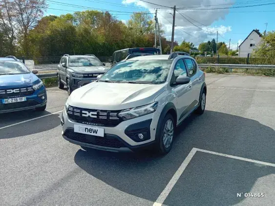 DACIA SANDERO III - voiture d'occasion - Photo 1