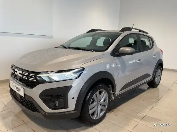 DACIA SANDERO III - voiture d'occasion - Photo 1