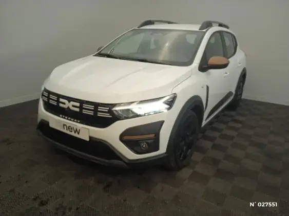 DACIA SANDERO III - voiture d'occasion - Photo 1