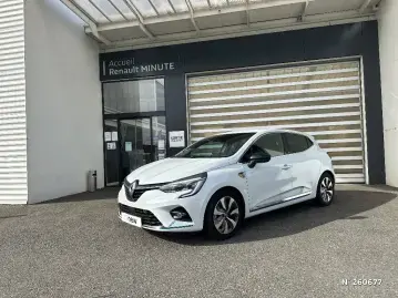 Acheter RENAULT CLIO Clio E-Tech 140 Première Edition occasion en vente à RENAULT BOURGTHEROULDE GUEUDET 1880