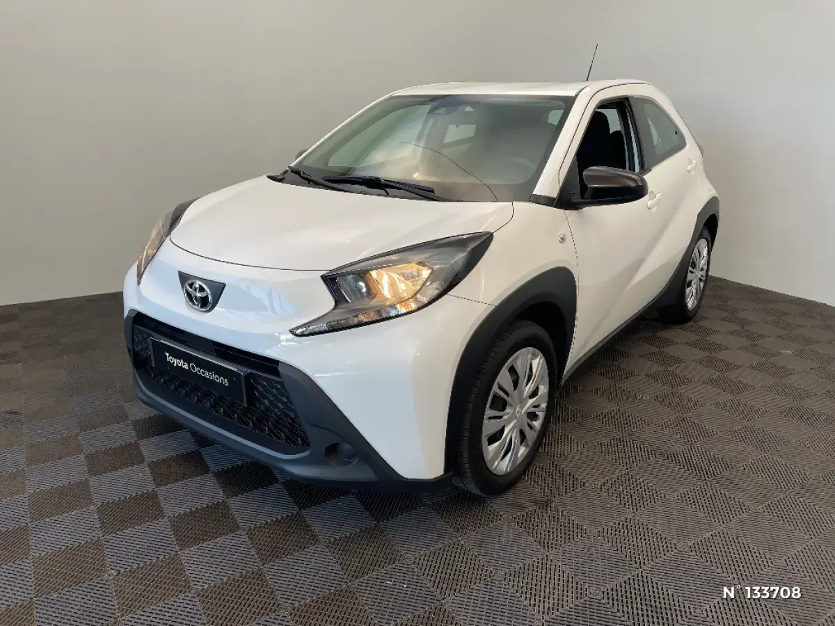 TOYOTA AYGO X