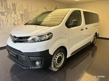 Acheter TOYOTA PROACE COMBI Proace Combi Long 2.0L 140 D-4D BVM6 Dynamic Confort occasion en vente à TOYOTA SAINT-MAXIMIN GUEUDET 1880