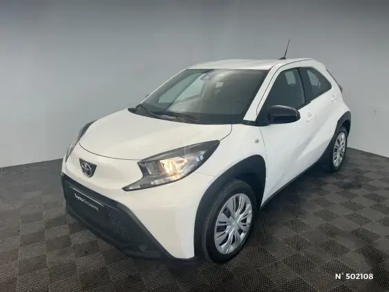 TOYOTA AYGO X - voiture d'occasion - Photo 1