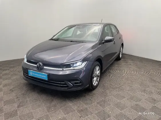 VOLKSWAGEN POLO VI - voiture d'occasion - Photo 1