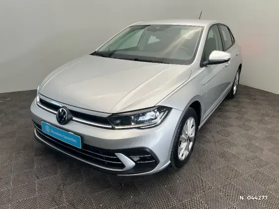 VOLKSWAGEN POLO VI - voiture d'occasion - Photo 1