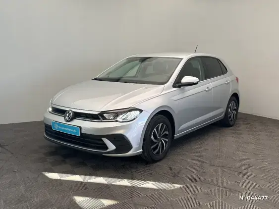 VOLKSWAGEN POLO VI - voiture d'occasion - Photo 1