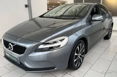 Acheter VOLVO V40 V40 T2 122 ch Geartronic 6 Signature Edition occasion en vente à VOLKSWAGEN CHAMPIGNY-SUR-MARNE GUEUDET 1880
