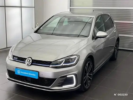 VOLKSWAGEN GOLF VIII - voiture d'occasion - Photo 1