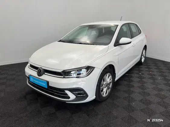 VOLKSWAGEN POLO VI - voiture d'occasion - Photo 1