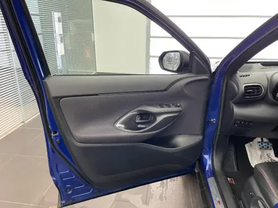 TOYOTA YARIS CROSS I - voiture d'occasion - Photo 17