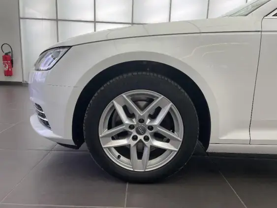 AUDI A4 AVANT V - voiture d'occasion - Photo 20