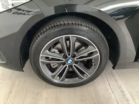 BMW SERIE 1 F40 - voiture d'occasion - Photo 23