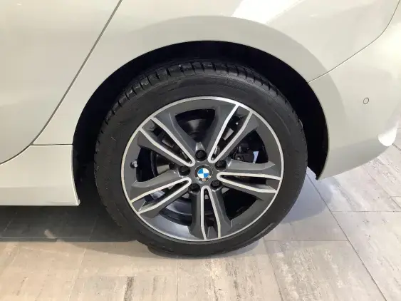 BMW SERIE 1 F40 - voiture d'occasion - Photo 24