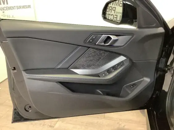 BMW SERIE 1 F40 - voiture d'occasion - Photo 19