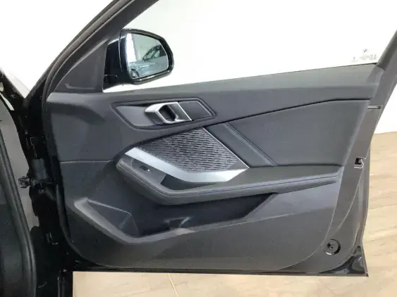 BMW SERIE 1 F40 - voiture d'occasion - Photo 20